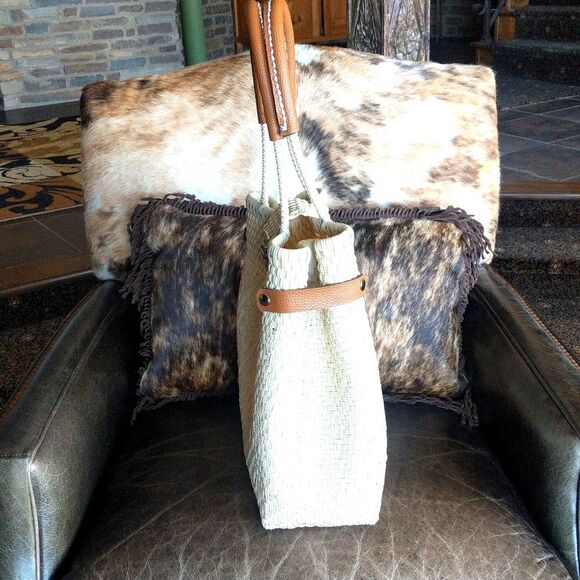 Artisan Crafted  Mexican Woven Recycle Plastic XL Tote - Picture 4 of 16